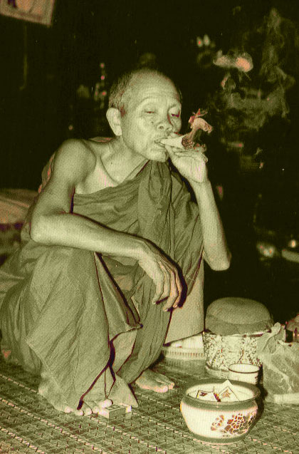 หลวงพ่อคูณ ปริสุทโธ วัดบ้านไร่
