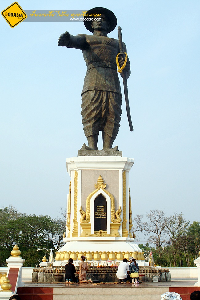 อนุสาวรีย์พระเจ้าอนุวงศ์