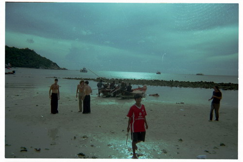 Full moon party ฟูลมูนปาร์ตี้ หาดริ้น พะงัน