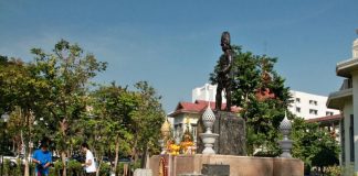 สักการะขอพรรัชกาลที่ 6 ณ วังพญาไทให้รอบรู้สติปัญญาดี