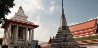 สักการะพระบรมอัฐิรัชกาลที่ 2 สุขสุนทรีย์ เจริญรุ่งเรือง ณ วัดอรุณฯ