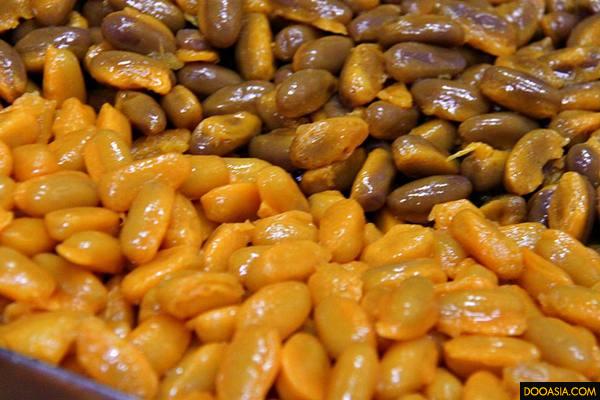 แม่ปิ่น ขนมหวานเจ้าแรก เมืองเพชรบุรี