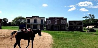 ดูเอเซีย พาชม โชว์คาวบอย ณ ฟาร์มโชคชัย