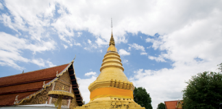 Unseen Thailand ณ วัดพระธาตุจอมปิง ลำปาง