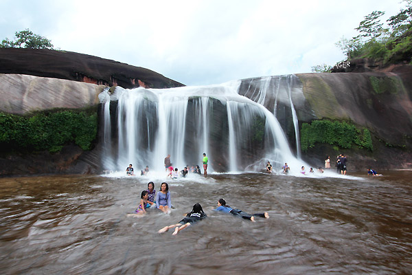 phutampha-waterfall (1)