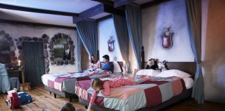 จัดกระเป๋าของเด็ก ๆ ไว้ให้พร้อม มุ่งหน้าสู่ทริปวันหยุดสุดประทับใจไม่รู้ลืม ณ ที่พักสุดเก๋เหมาะสำหรับนักเดินทางตัวน้อย