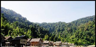 อ่าวบอนใหญ่ หมู่เกาะสุรินทร์ จังหวัดพังงา